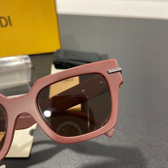 Fendi Fendigraphy Brown/Burgundy Acetate Sunglasses Unisex (JB1198) - Picture 2 of 5